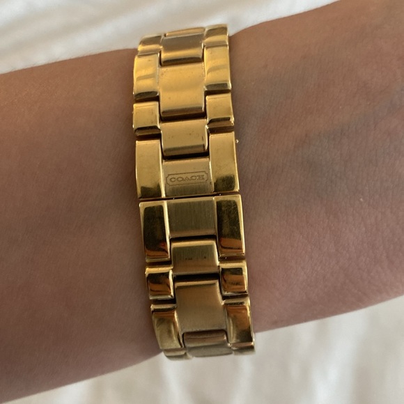 Coach Watch - Picture 3 of 3